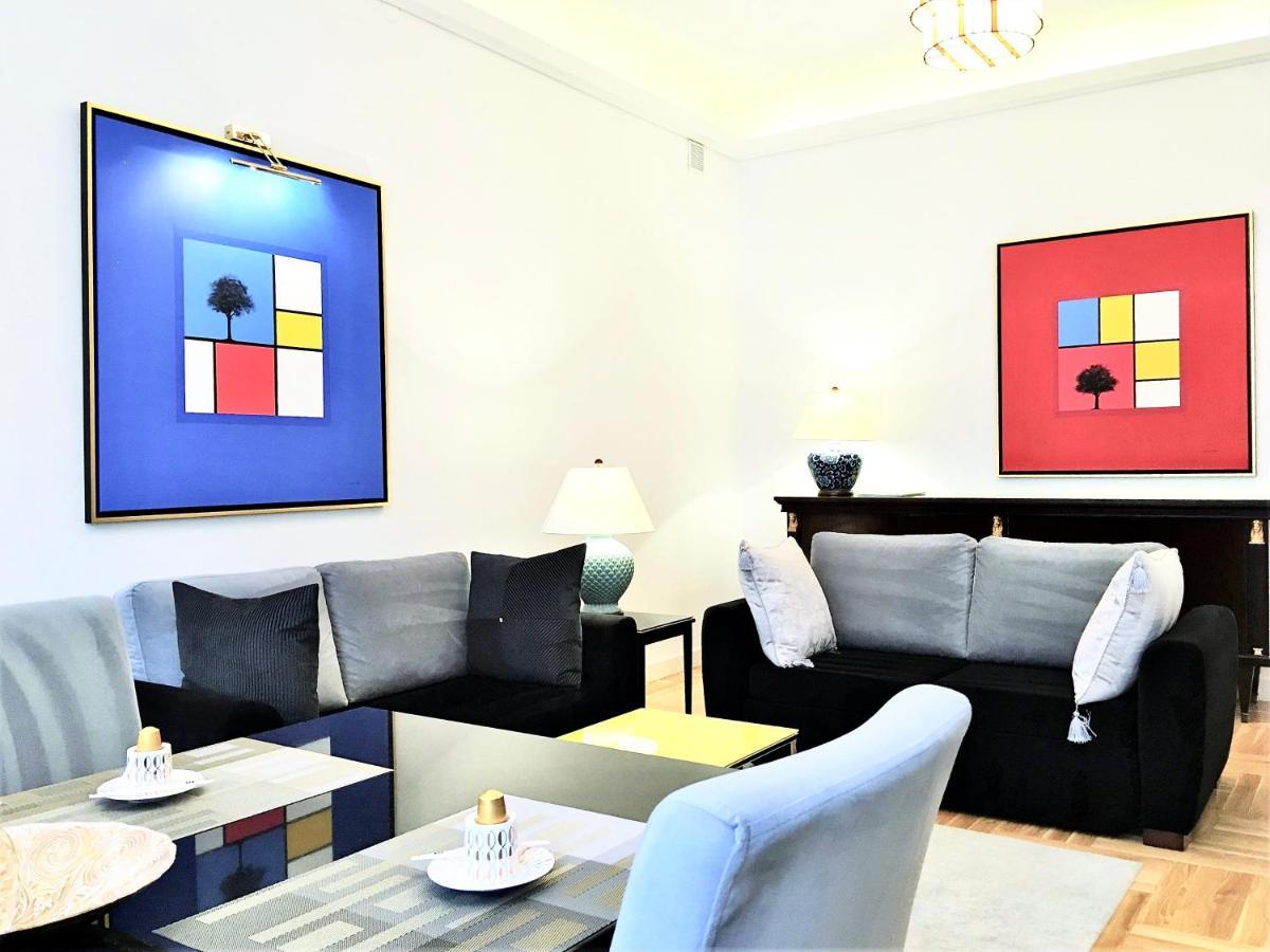 Luxury Apartments Mondrian Market Square III ワルシャワ 部屋 写真