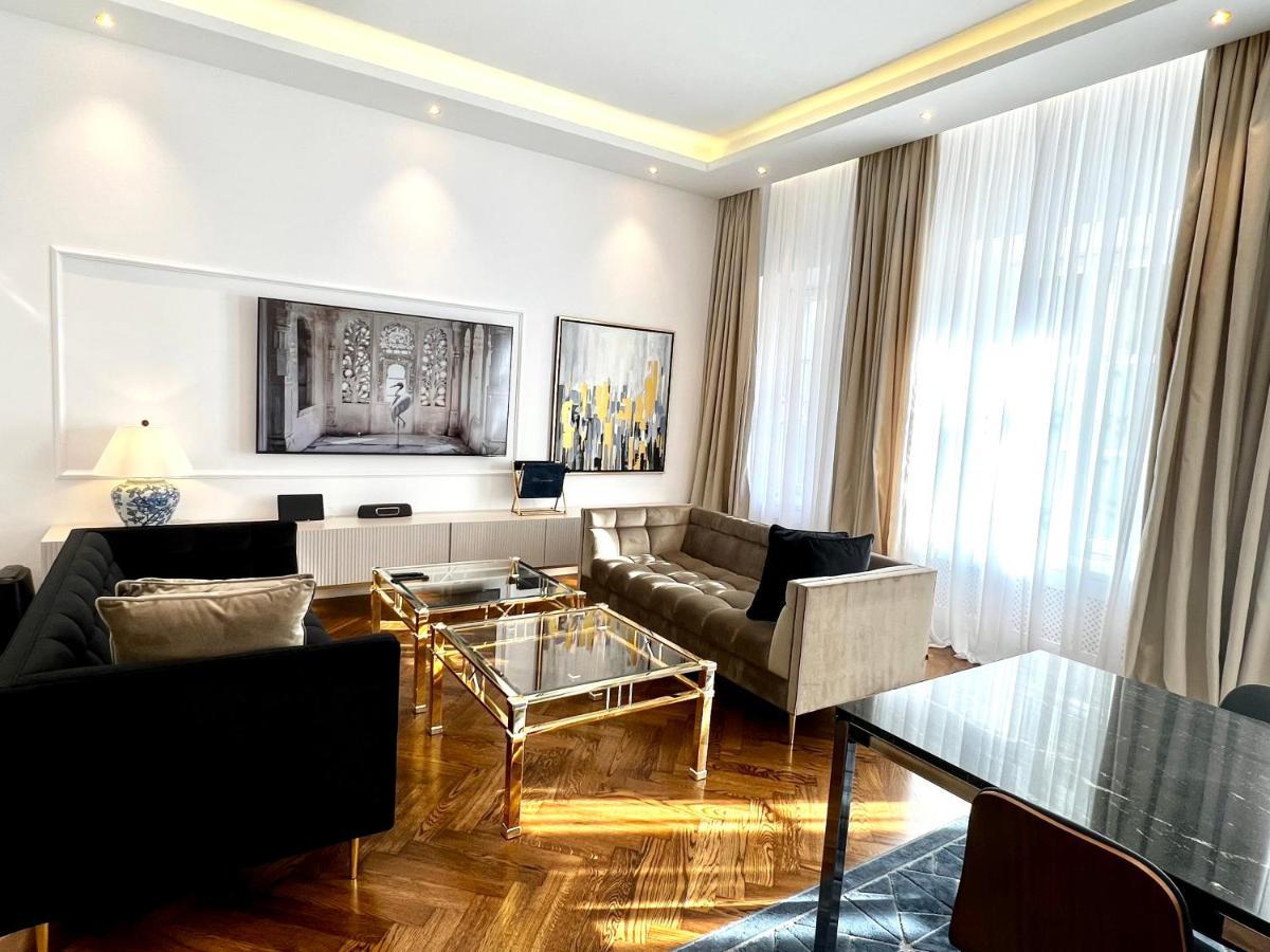 Luxury Apartments Mondrian Market Square III ワルシャワ エクステリア 写真