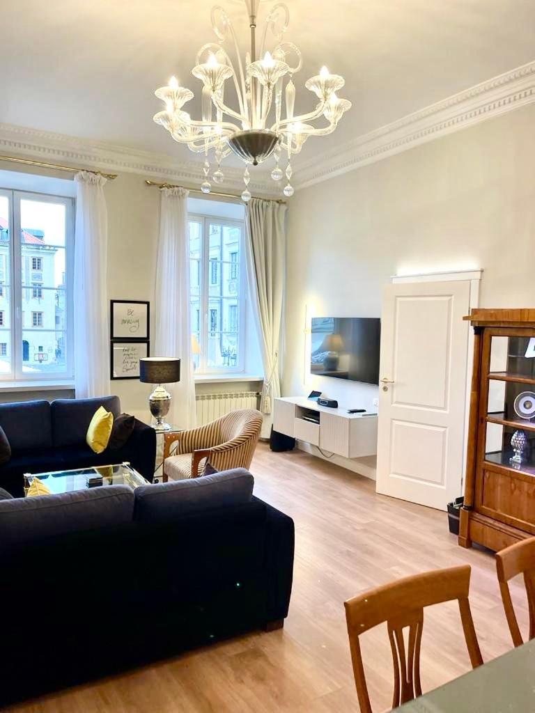 Luxury Apartments Mondrian Market Square III ワルシャワ 部屋 写真