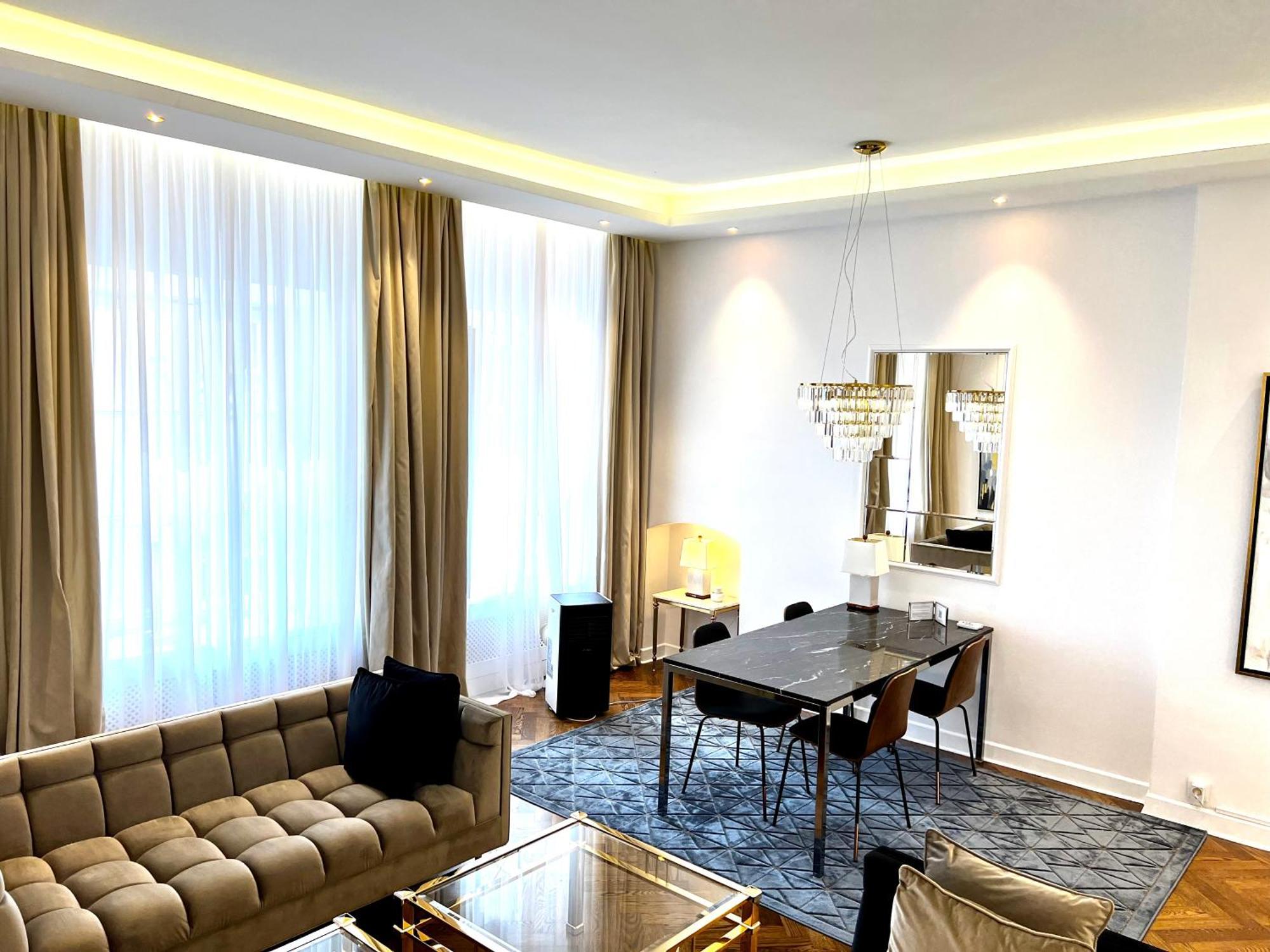 Luxury Apartments Mondrian Market Square III ワルシャワ 部屋 写真