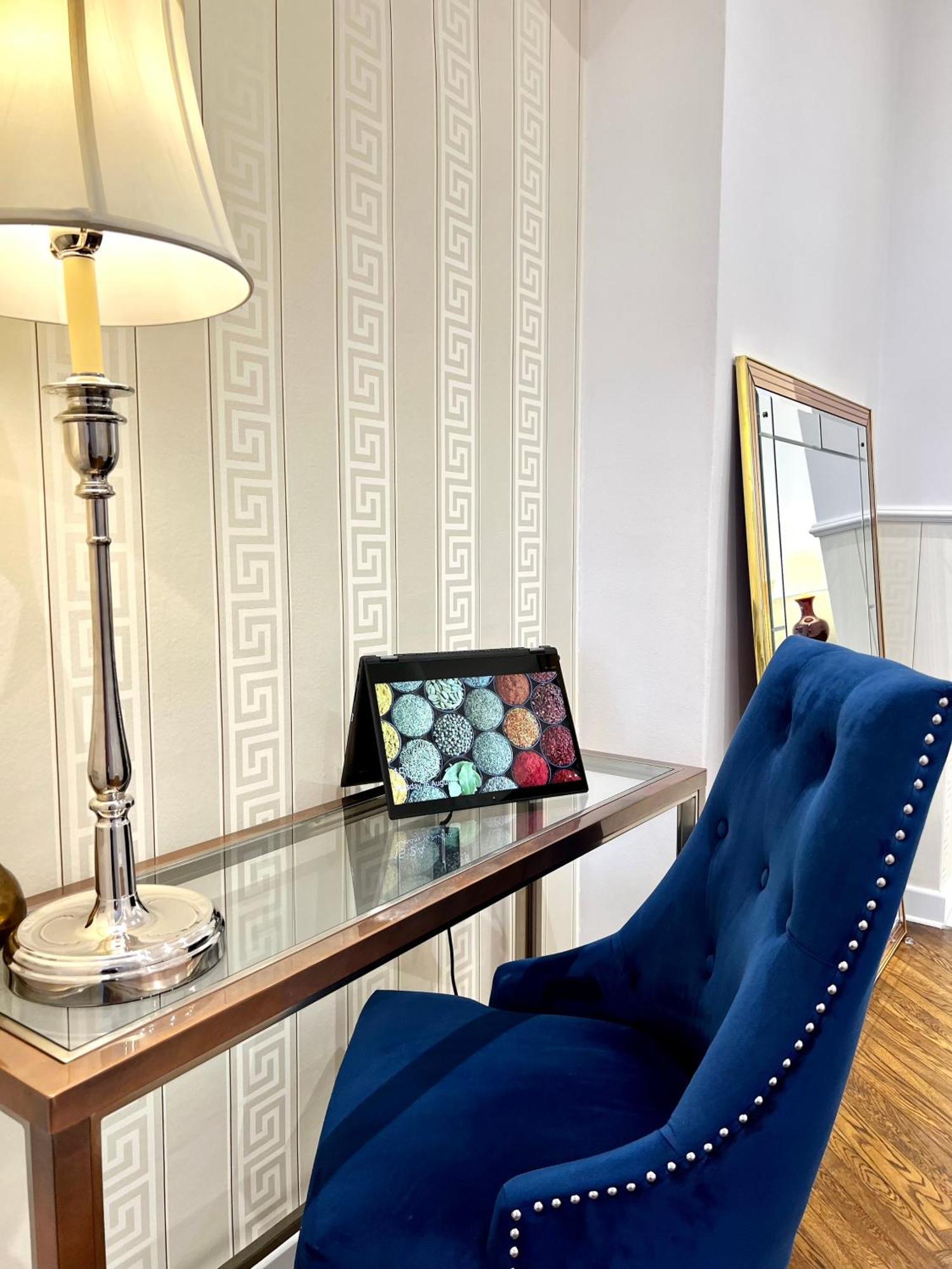 Luxury Apartments Mondrian Market Square III ワルシャワ 部屋 写真