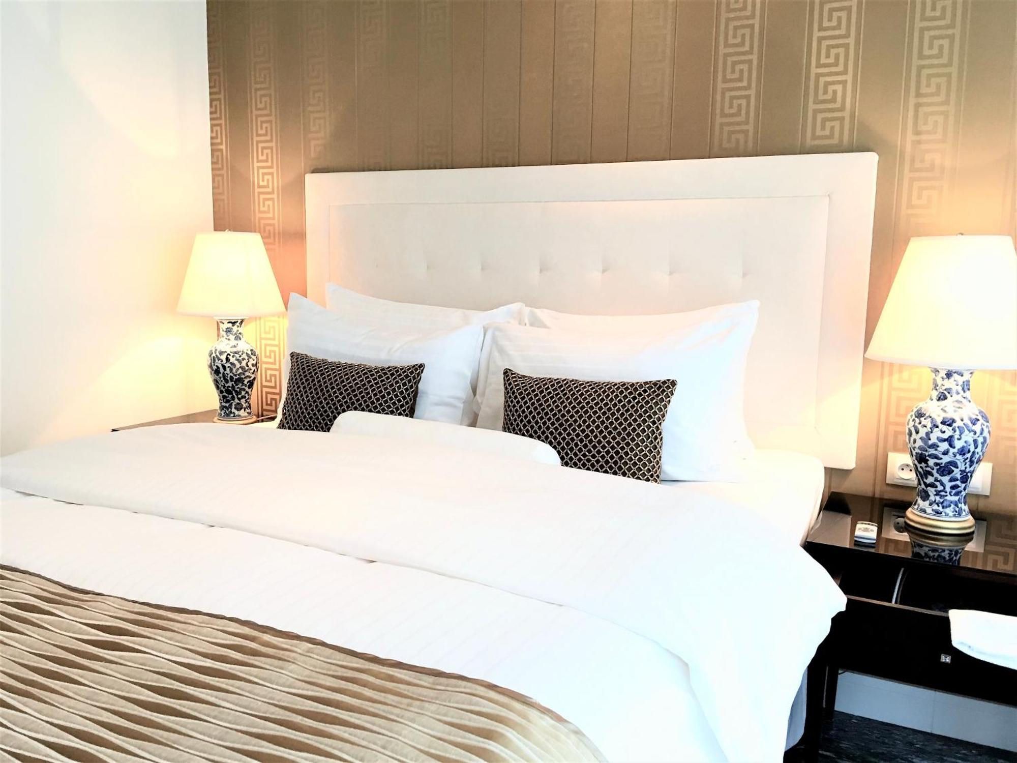 Luxury Apartments Mondrian Market Square III ワルシャワ 部屋 写真