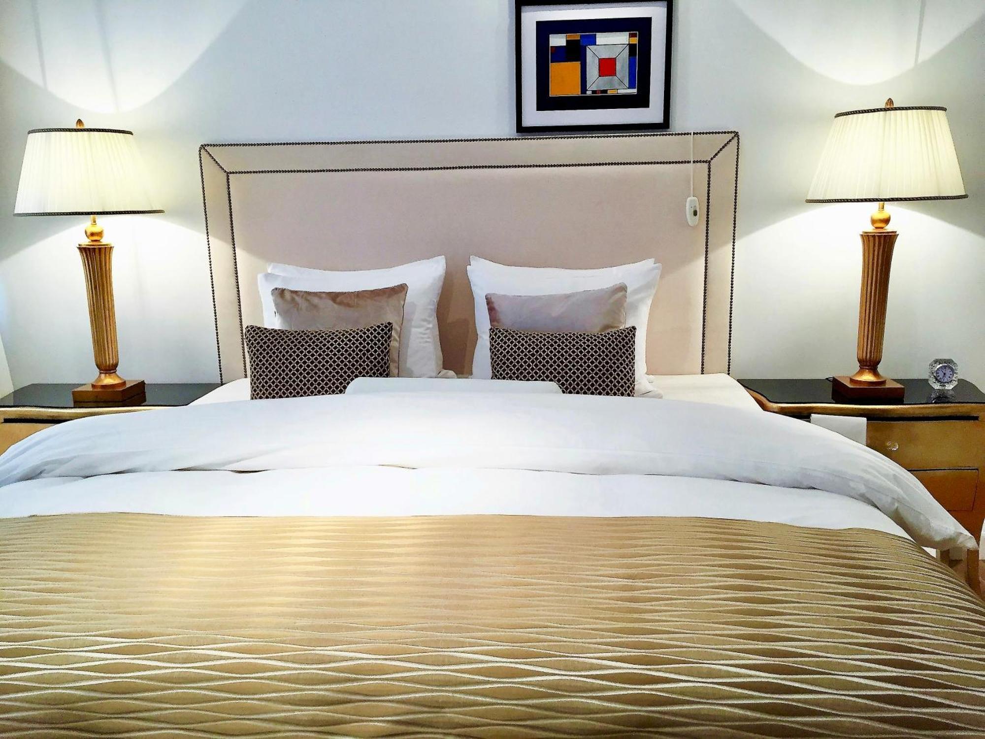 Luxury Apartments Mondrian Market Square III ワルシャワ 部屋 写真